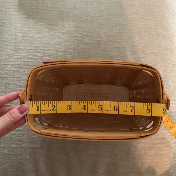 Longaberger 1998 Dresden Tour Basket, 5” x 8 1/2” x 6 1/2” - Picture 12 of 13